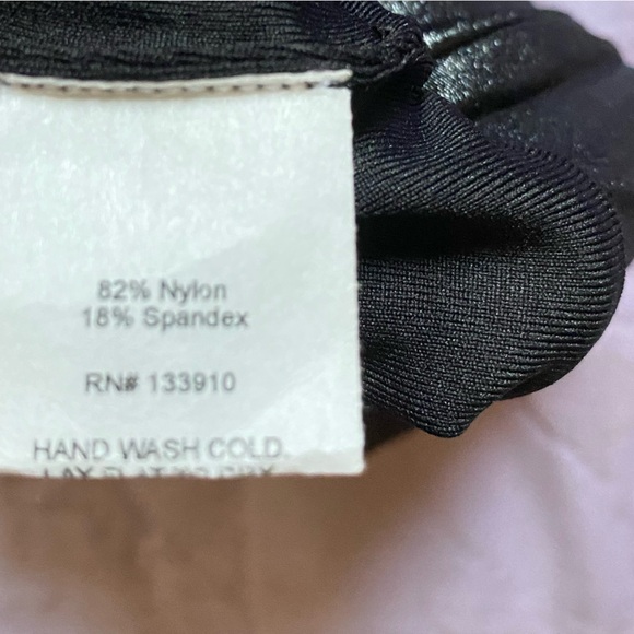 Black Show Me Your MuMu Triton Tankini Cire Sports Bra Top, NWT'S - Picture 7 of 9